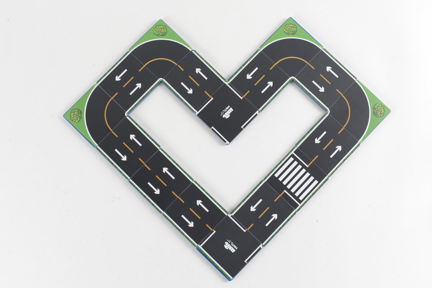 42Pcs Magnetic Topper Road Tiles Pack 3yrs+
